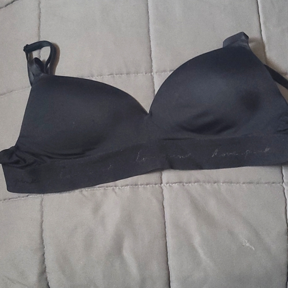 Black VS bra wire free